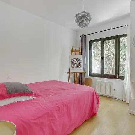 Apartment Aragon Paris